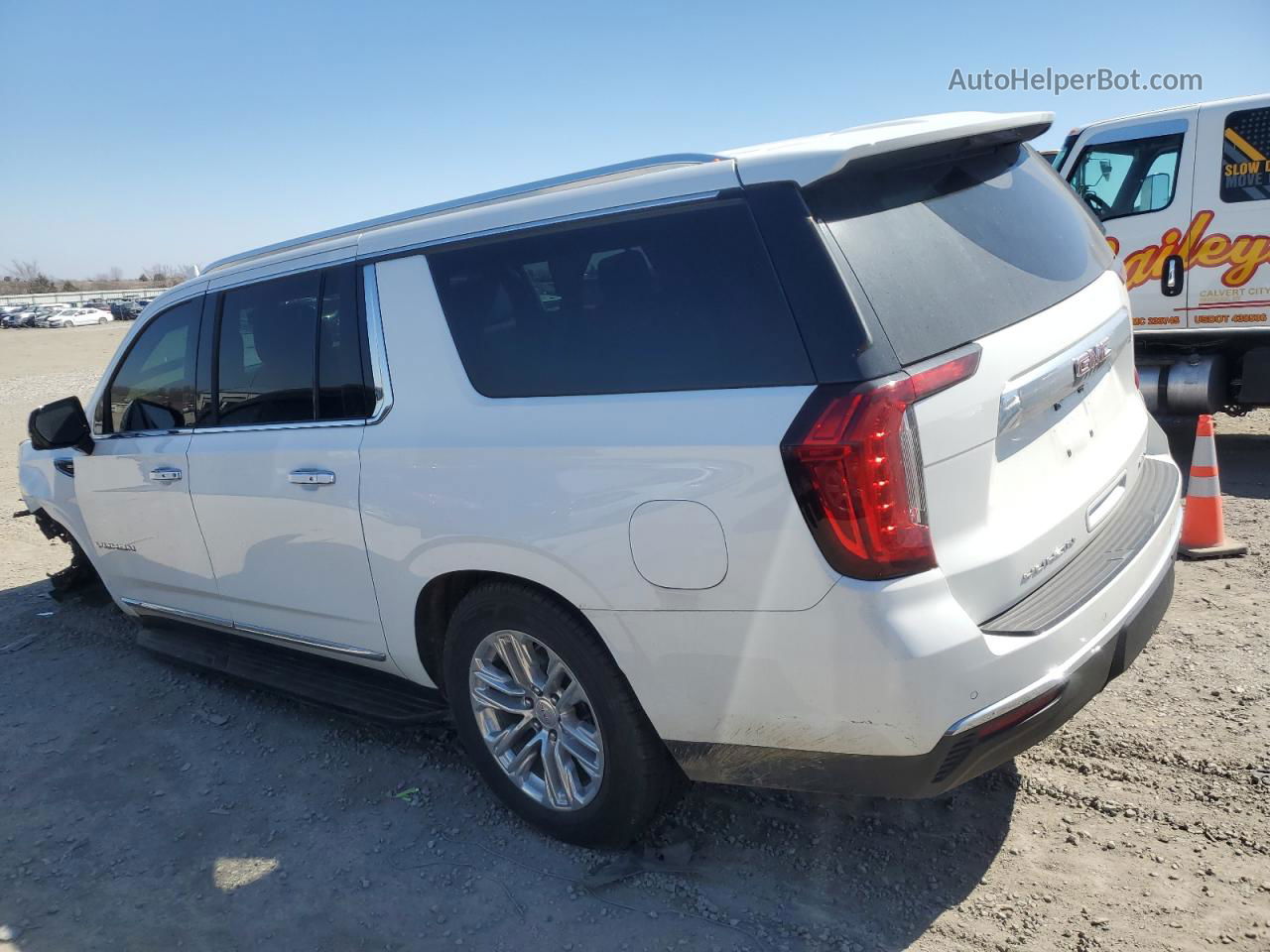 2021 Gmc Yukon Xl C1500 Slt White vin: 1GKS1GKD1MR460417