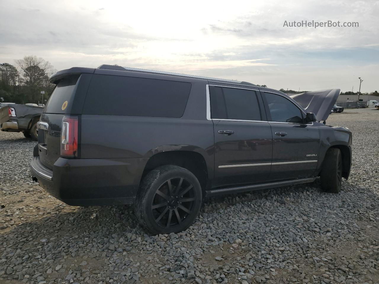 2017 Gmc Yukon Xl Denali Black vin: 1GKS1HKJ8HR307048