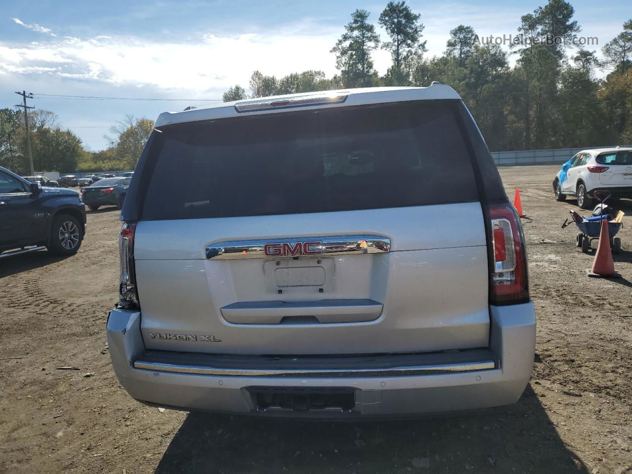 2020 Gmc Yukon Xl Denali Silver vin: 1GKS1HKJ9LR209509