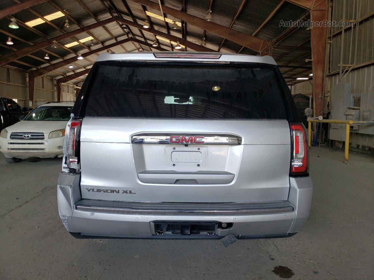 2020 Gmc Yukon Xl Denali Silver vin: 1GKS1HKJ9LR209509