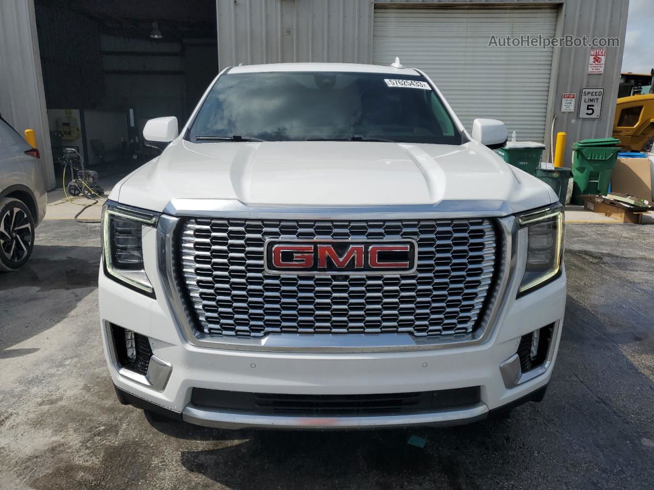 2021 Gmc Yukon Xl Denali White vin: 1GKS1JKT3MR297323