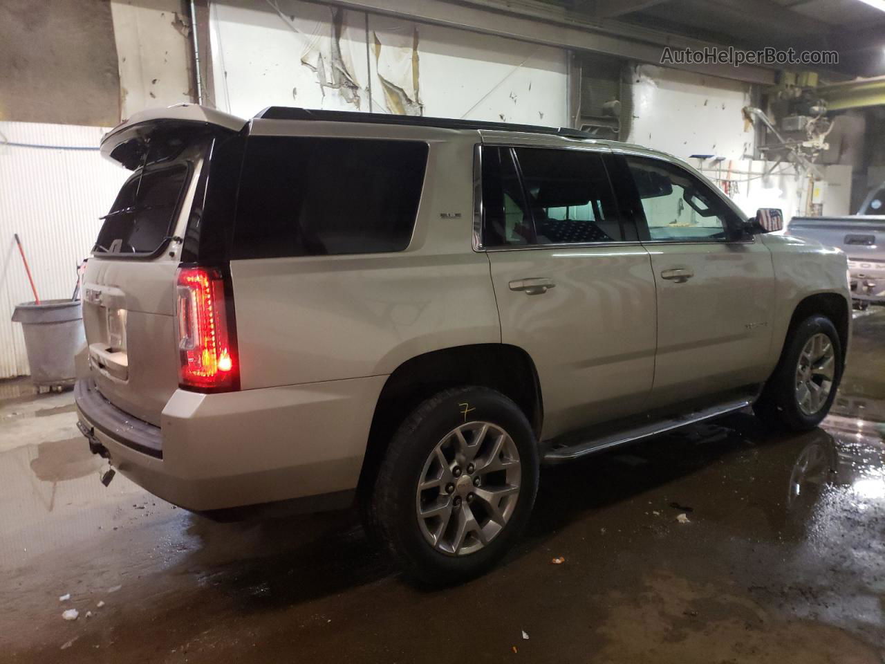 2017 Gmc Yukon Sle Золотой vin: 1GKS2AKC5HR374373