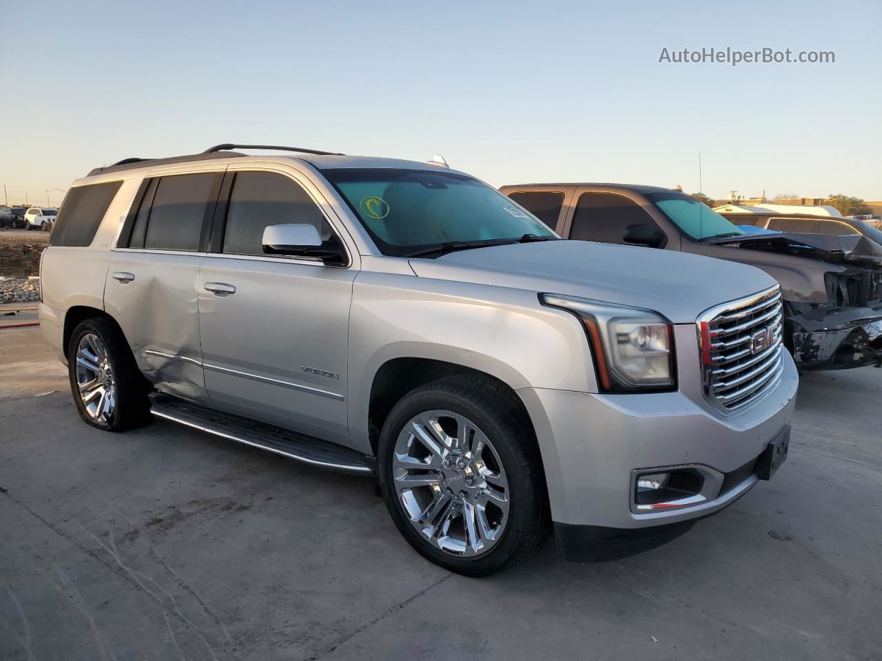 2017 Gmc Yukon Slt Silver vin: 1GKS2BKC1HR381181