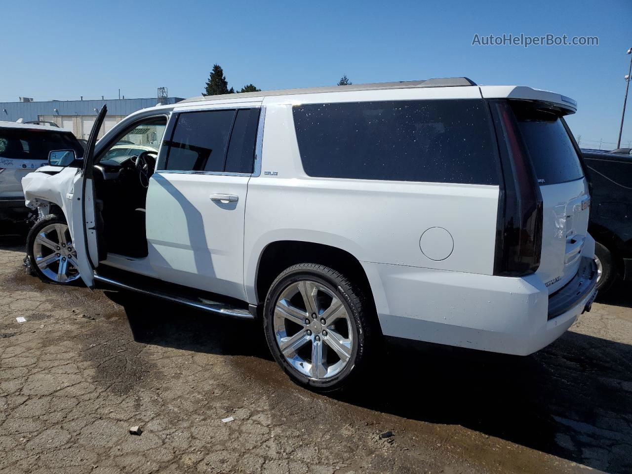 2017 Gmc Yukon Xl K1500 Sle White vin: 1GKS2FKC6HR229033