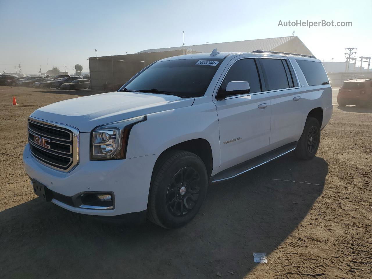 2017 Gmc Yukon Xl K1500 Sle White vin: 1GKS2FKC7HR216503