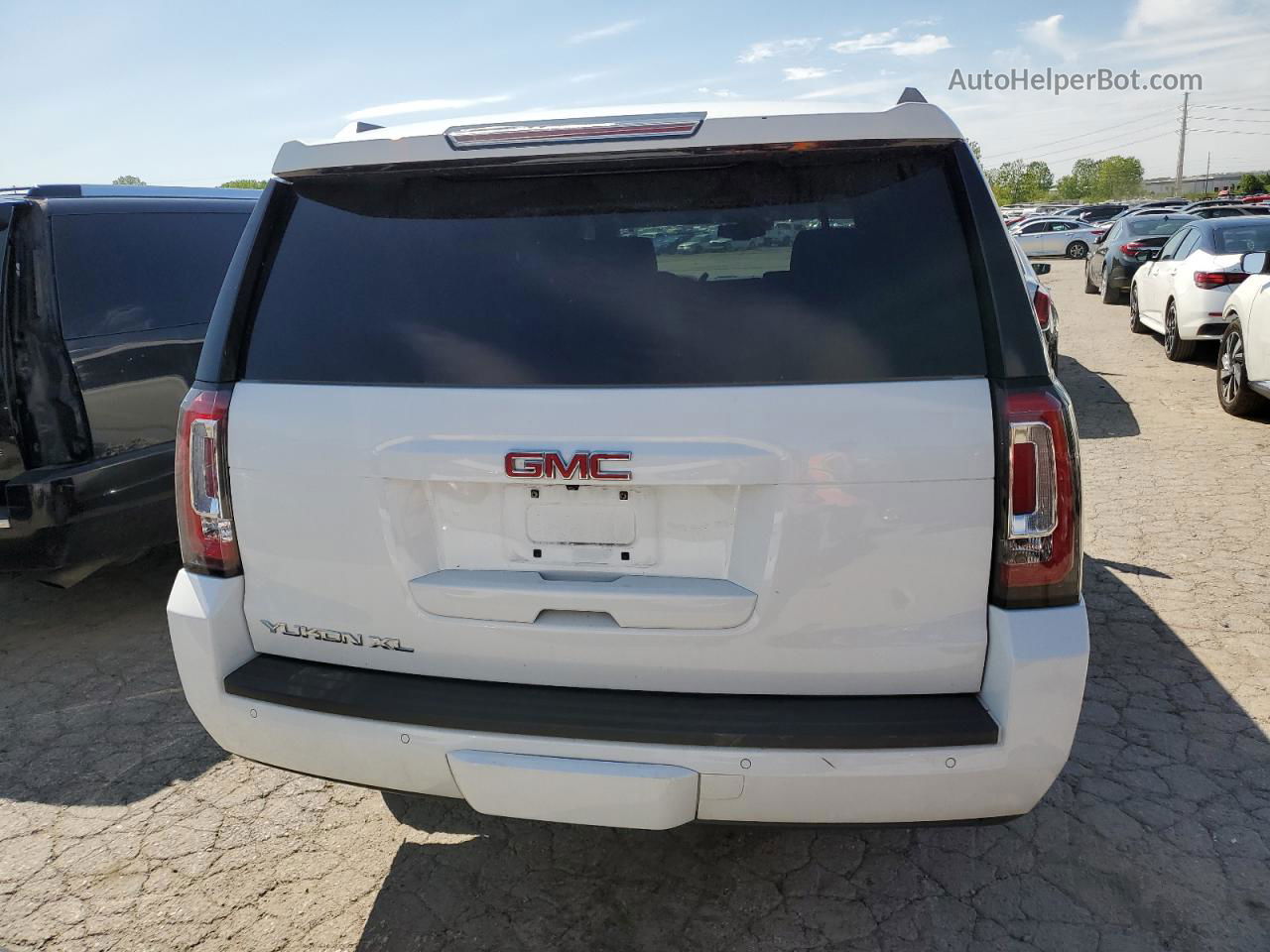 2017 Gmc Yukon Xl K1500 Slt White vin: 1GKS2GKC0HR112151