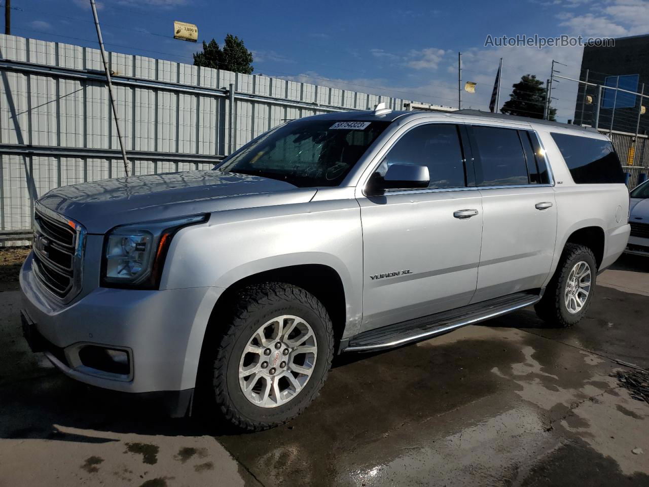 2017 Gmc Yukon Xl K1500 Slt Silver vin: 1GKS2GKC0HR190297