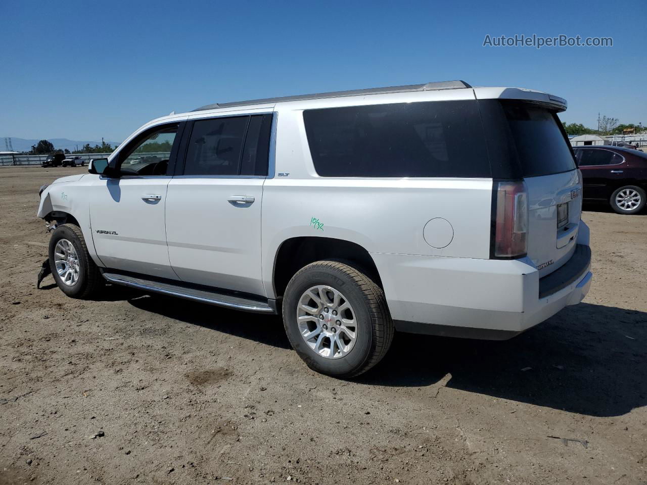 2017 Gmc Yukon Xl K1500 Slt White vin: 1GKS2GKC6HR257985