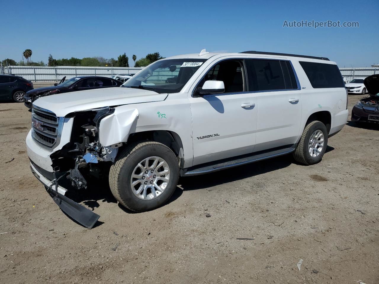 2017 Gmc Yukon Xl K1500 Slt White vin: 1GKS2GKC6HR257985