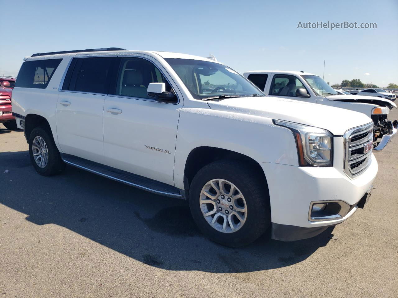 2017 Gmc Yukon Xl K1500 Slt White vin: 1GKS2GKC8HR271130