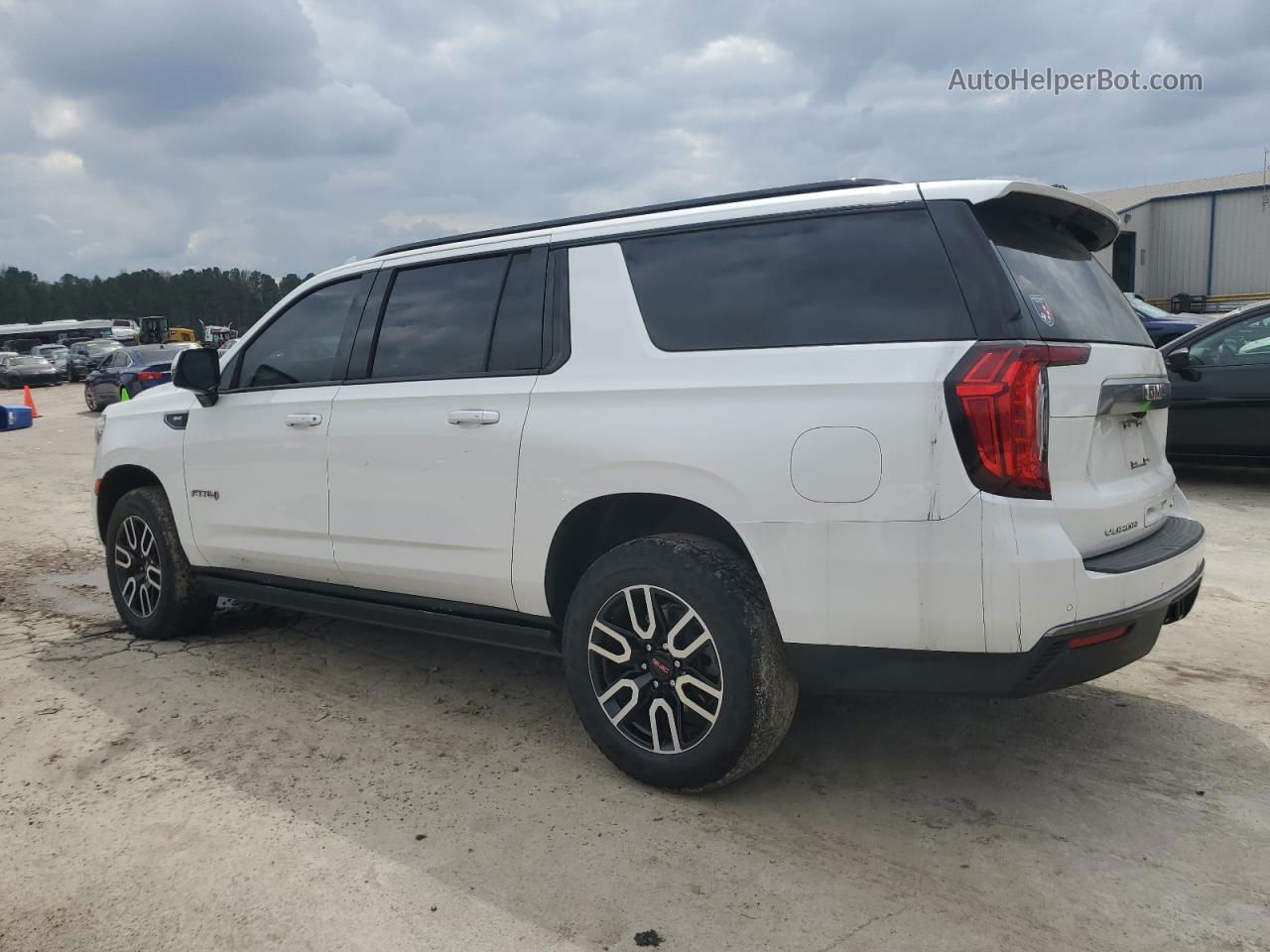 2021 Gmc Yukon Xl K1500 At4 White vin: 1GKS2HKDXMR239806