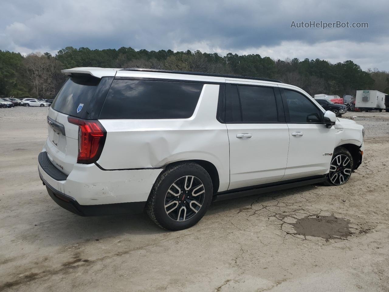 2021 Gmc Yukon Xl K1500 At4 White vin: 1GKS2HKDXMR239806