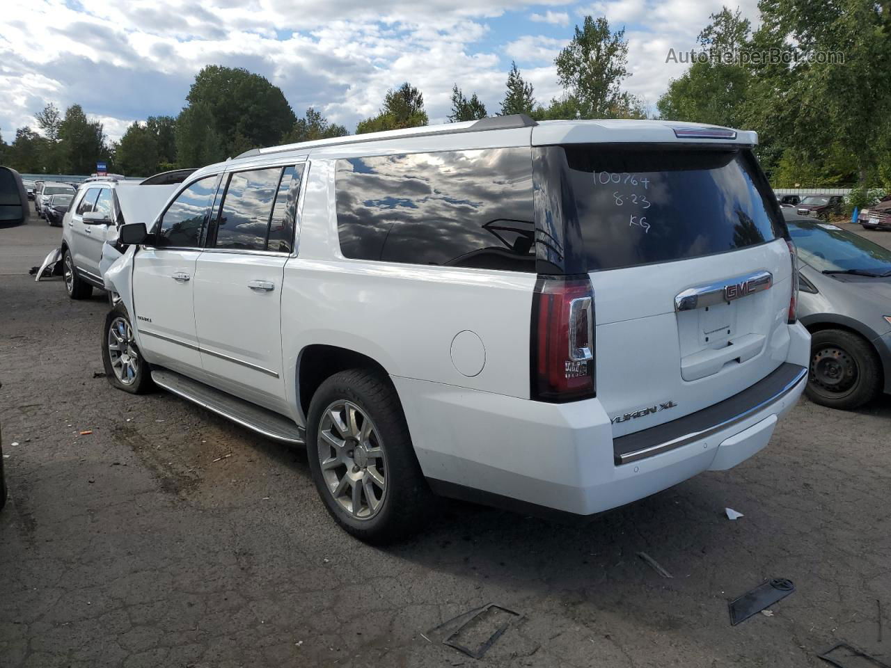 2017 Gmc Yukon Xl Denali White vin: 1GKS2HKJ2HR383359