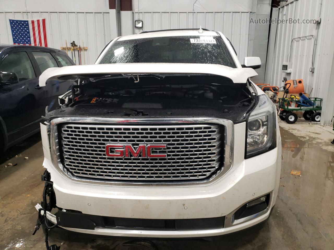 2017 Gmc Yukon Xl Denali White vin: 1GKS2HKJ5HR307859