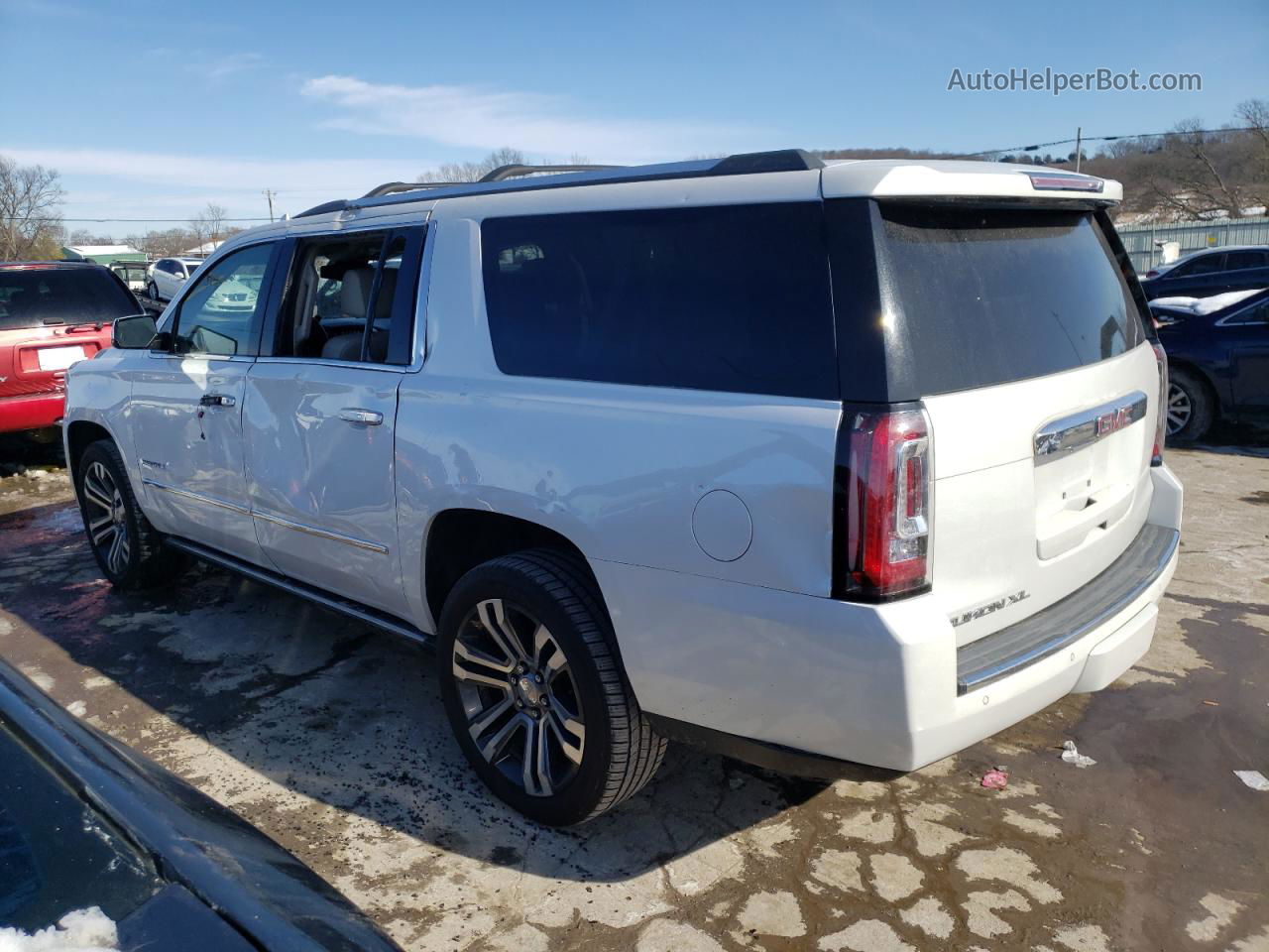 2017 Gmc Yukon Xl Denali White vin: 1GKS2HKJ7HR210842