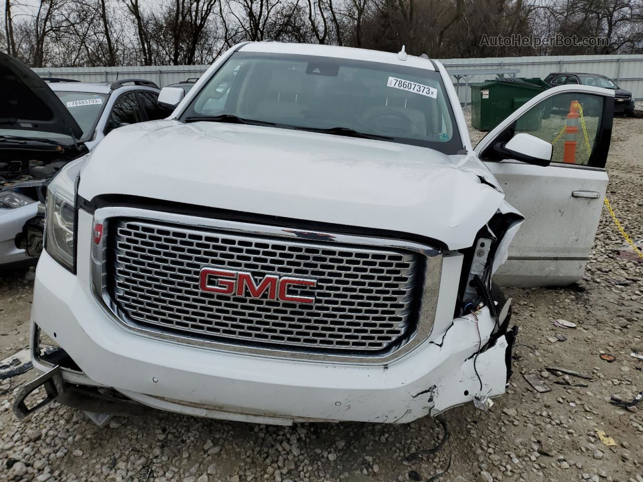 2017 Gmc Yukon Xl Denali White vin: 1GKS2HKJ9HR324793