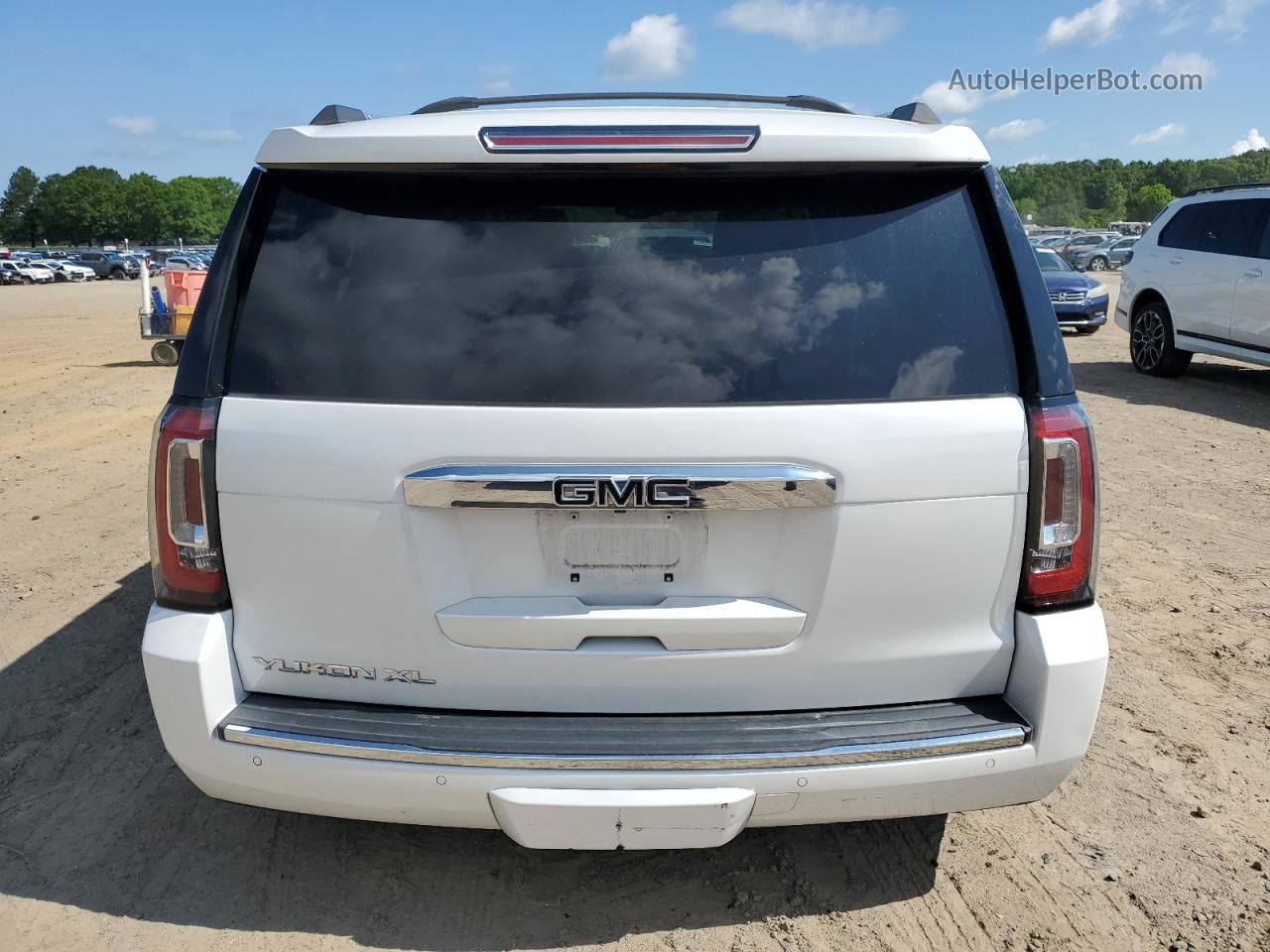 2020 Gmc Yukon Xl Denali White vin: 1GKS2HKJ9LR149082