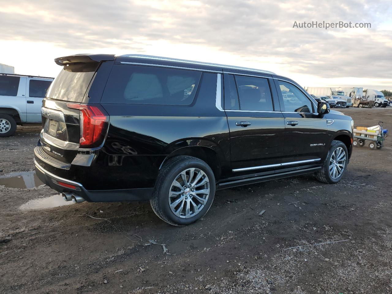 2021 Gmc Yukon Xl Denali Black vin: 1GKS2JKLXMR276529