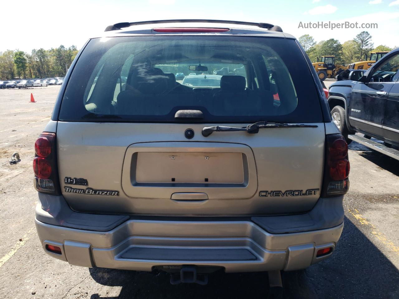 2002 Chevrolet Trailblazer  Gold vin: 1GNDS13S522383317