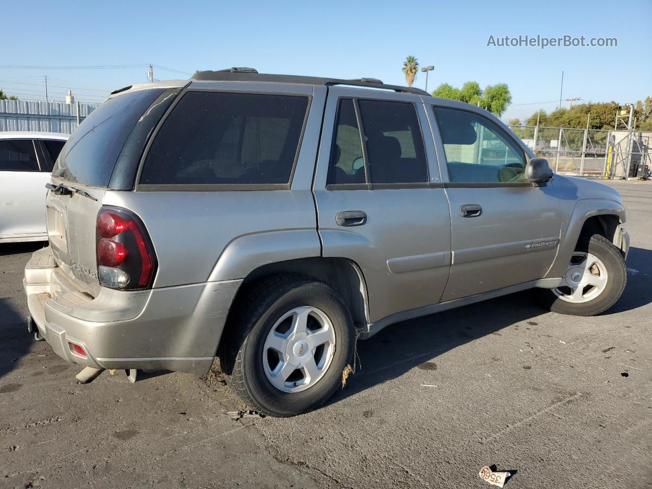 2002 Chevrolet Trailblazer  Желто-коричневый vin: 1GNDS13S622318881