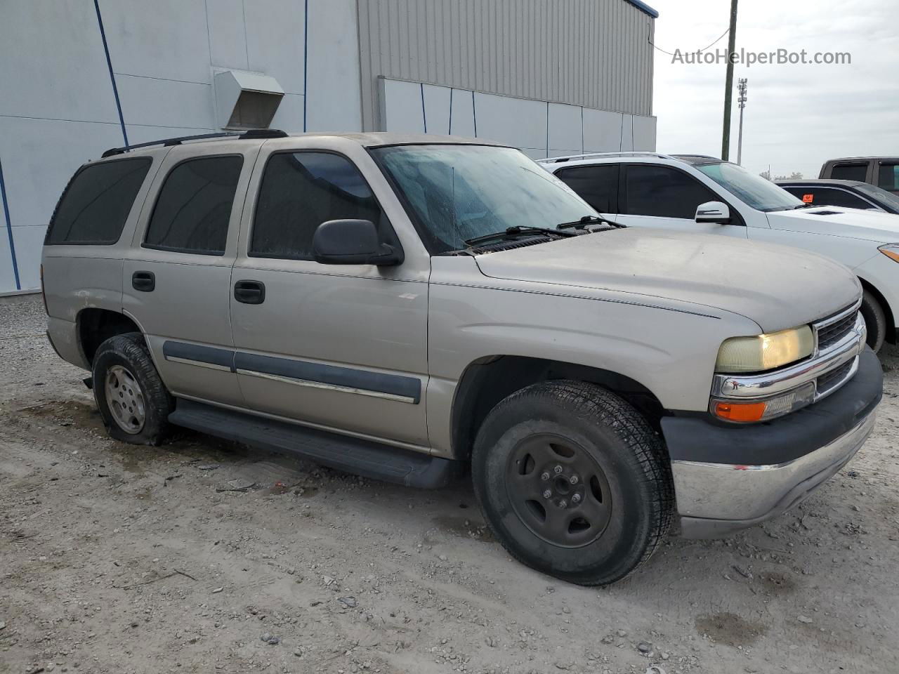 2004 Chevrolet Tahoe C1500 Silver vin: 1GNEC13V04R141296