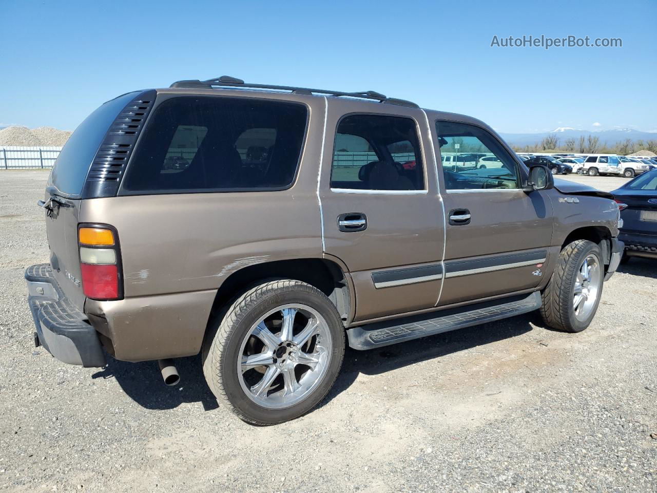 2004 Chevrolet Tahoe C1500 Brown vin: 1GNEC13V44R296403