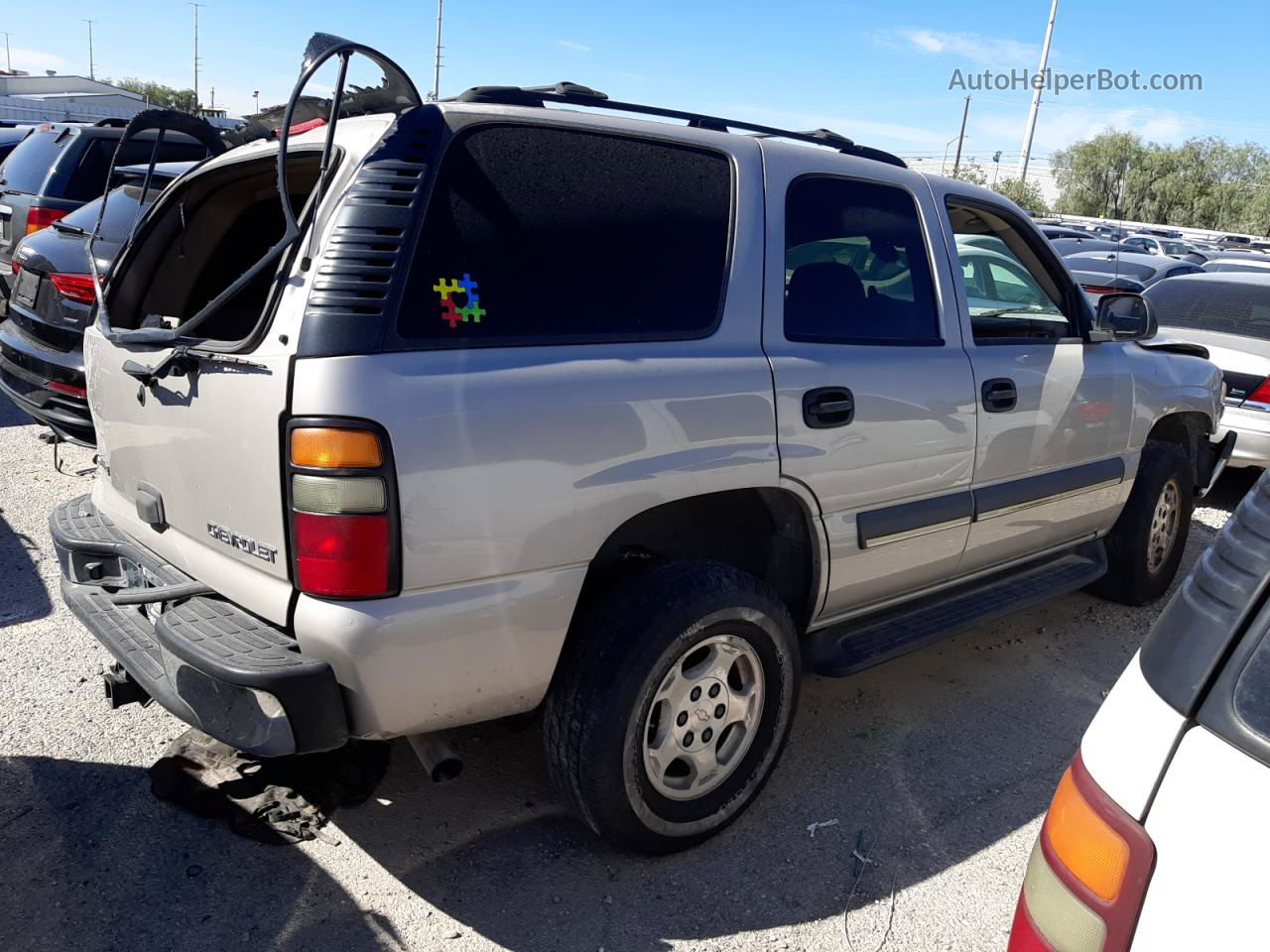 2004 Chevrolet Tahoe C1500 Tan vin: 1GNEC13V74J167988