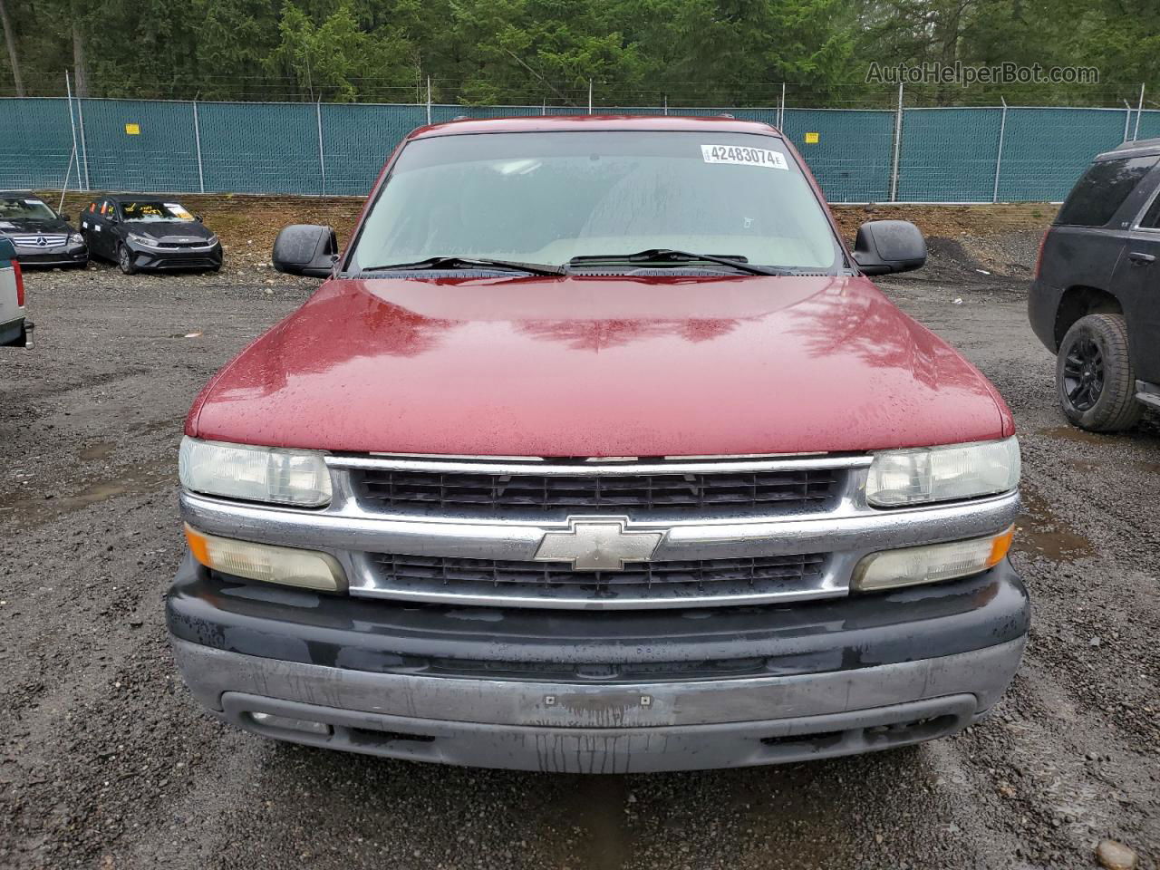 2004 Chevrolet Tahoe C1500 Burgundy vin: 1GNEC13VX4R128281