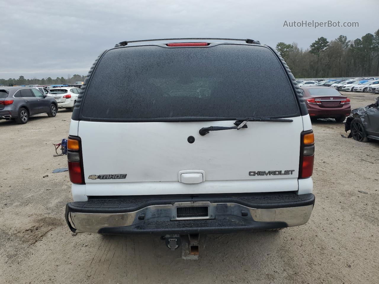 2004 Chevrolet Tahoe C1500 White vin: 1GNEC13Z04J283486