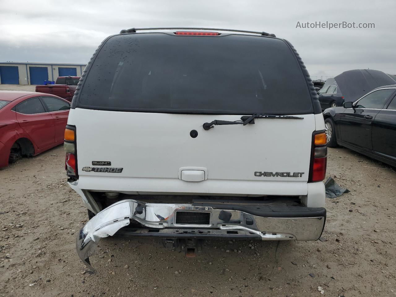 2004 Chevrolet Tahoe C1500 White vin: 1GNEC13Z04J298179