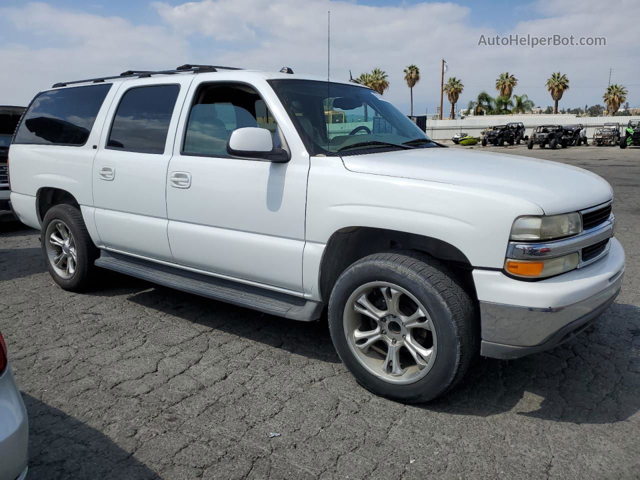 2005 Chevrolet Suburban C1500 Белый vin: 1GNEC16Z05J176029