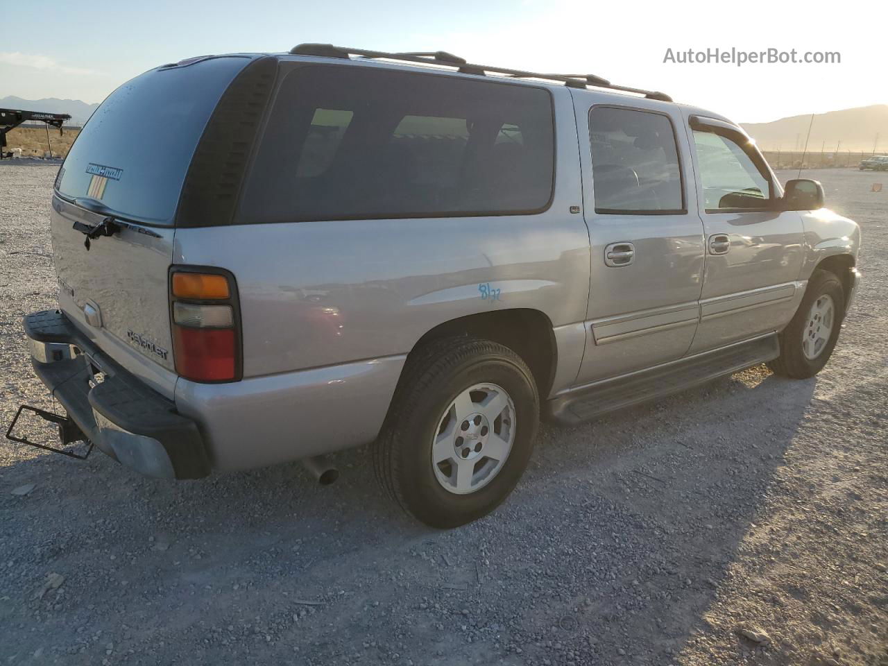 2005 Chevrolet Suburban C1500 Tan vin: 1GNEC16Z35J118660