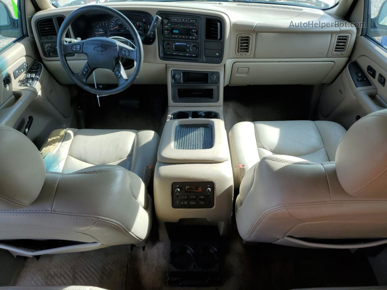 2005 Chevrolet Suburban C1500 White vin: 1GNEC16Z65J197399