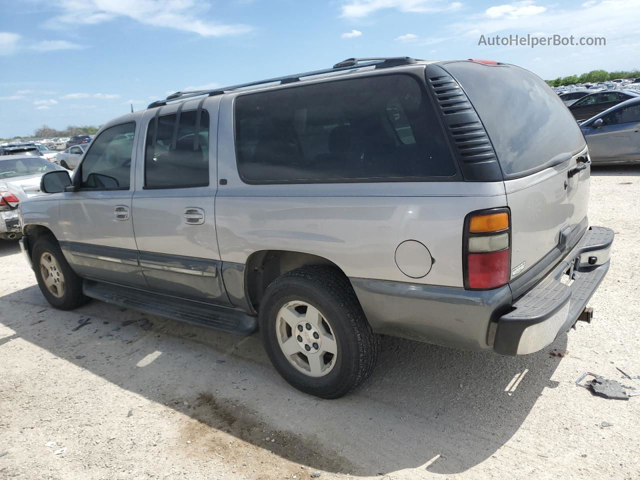 2005 Chevrolet Suburban C1500 Серебряный vin: 1GNEC16Z75J105121