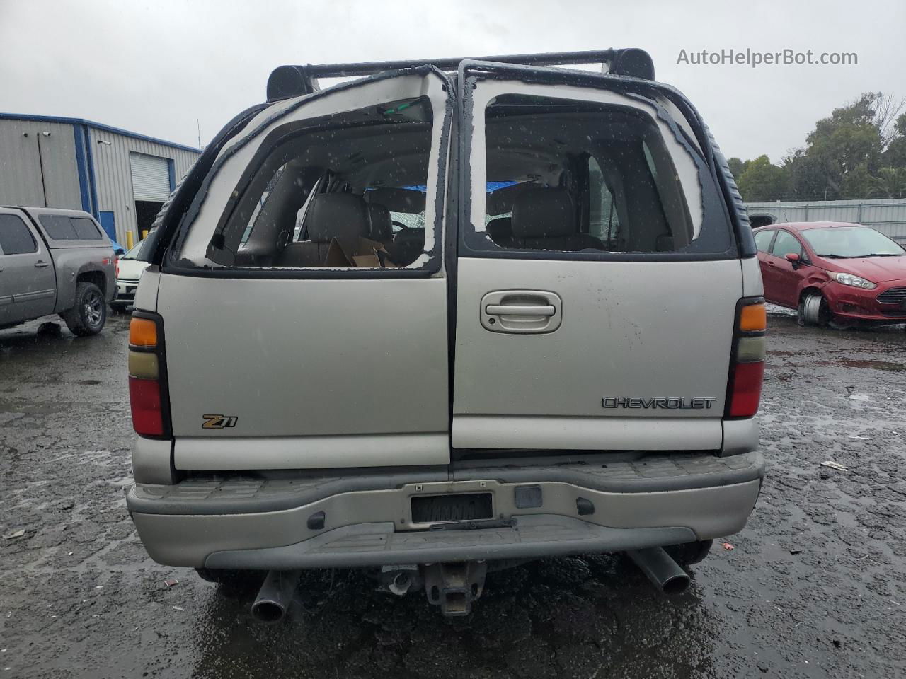 2004 Chevrolet Tahoe K1500 Beige vin: 1GNEK13T44R267646