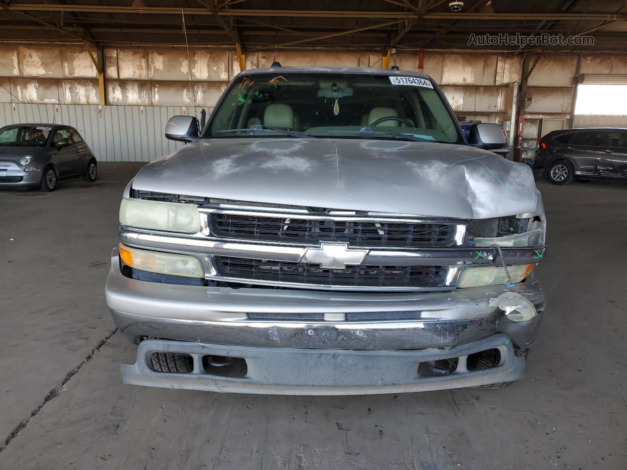 2004 Chevrolet Tahoe K1500 Silver vin: 1GNEK13T64J150584