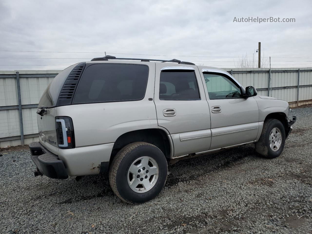 2004 Chevrolet Tahoe K1500 Gold vin: 1GNEK13T64R120440