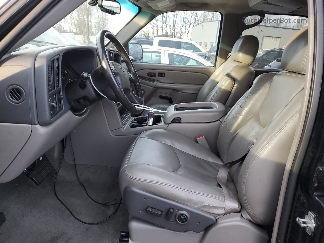 2004 Chevrolet Tahoe K1500 Black vin: 1GNEK13Z44R322066