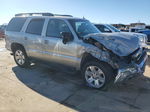 2004 Chevrolet Tahoe K1500 Tan vin: 1GNEK13Z54R173263