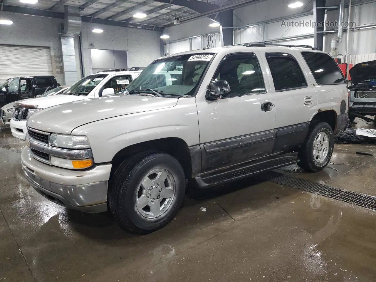 2004 Chevrolet Tahoe K1500 Silver vin: 1GNEK13Z74J223126