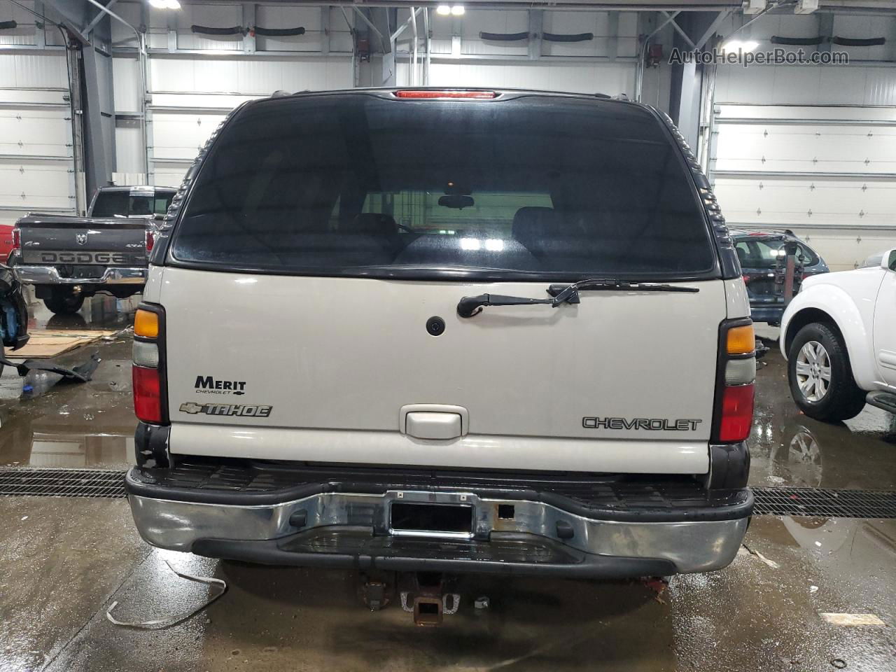 2004 Chevrolet Tahoe K1500 Silver vin: 1GNEK13Z74J223126