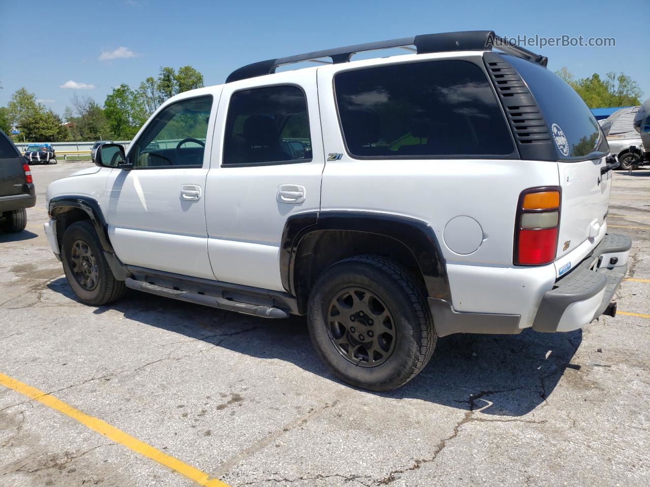 2004 Chevrolet Tahoe K1500 White vin: 1GNEK13ZX4R154708