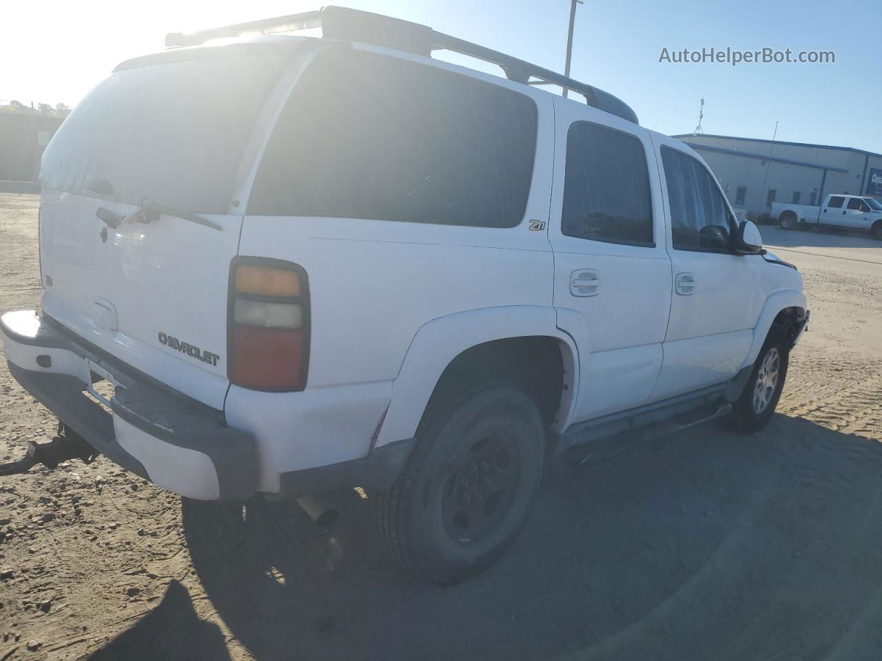 2004 Chevrolet Tahoe K1500 White vin: 1GNEK13ZX4R288683