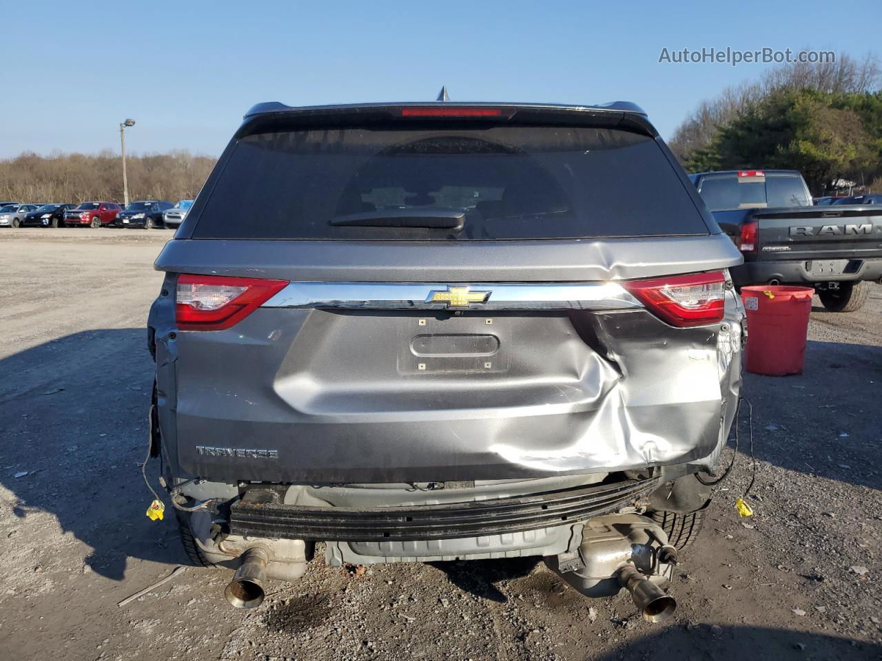 2020 Chevrolet Traverse Ls Gray vin: 1GNERFKW3LJ276422