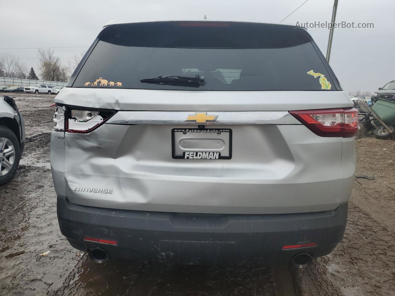 2020 Chevrolet Traverse Ls Серебряный vin: 1GNERFKW4LJ264473