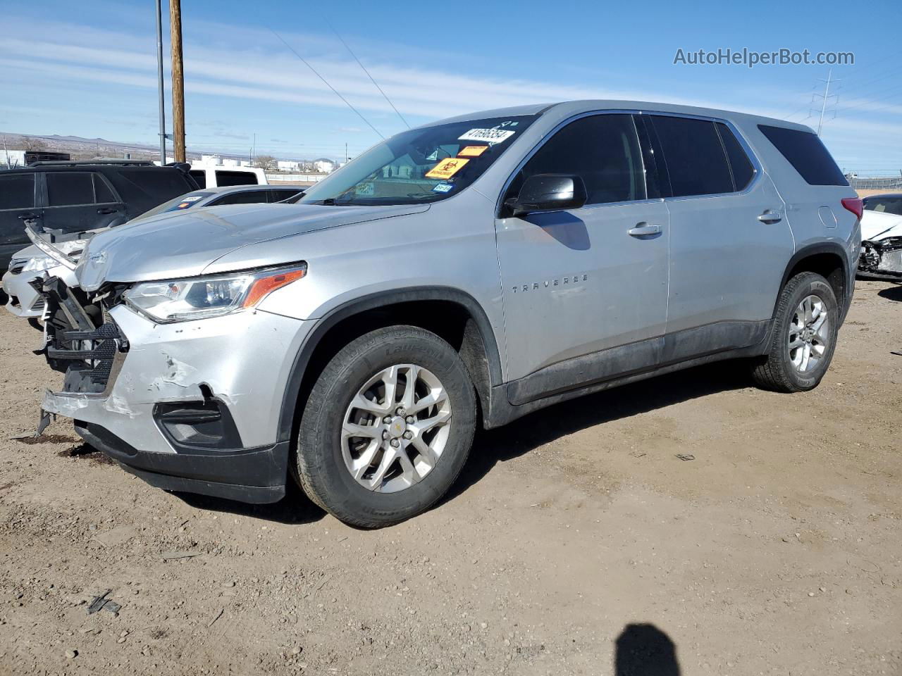 2020 Chevrolet Traverse Ls Серебряный vin: 1GNERFKW5LJ248587