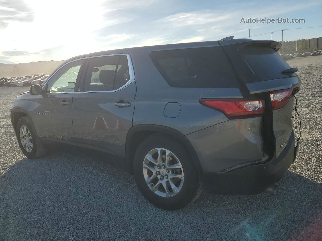 2020 Chevrolet Traverse Ls Серый vin: 1GNERFKW5LJ268418