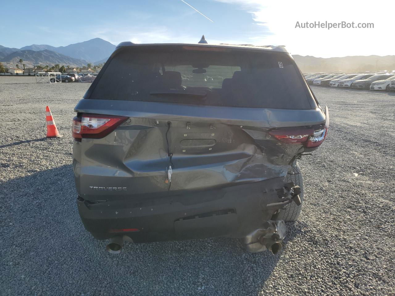 2020 Chevrolet Traverse Ls Серый vin: 1GNERFKW5LJ268418