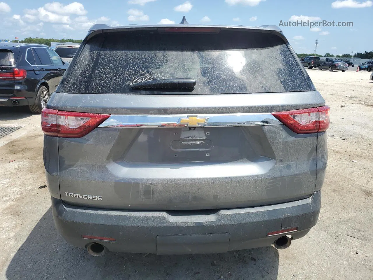 2020 Chevrolet Traverse Ls Gray vin: 1GNERFKW7LJ265553