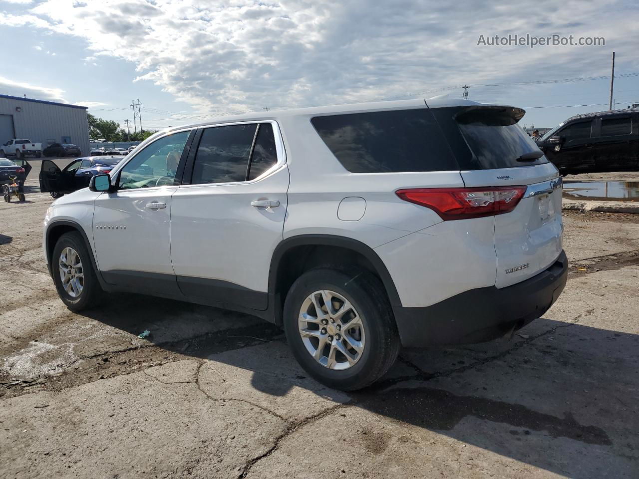 2020 Chevrolet Traverse Ls White vin: 1GNERFKW8LJ276898